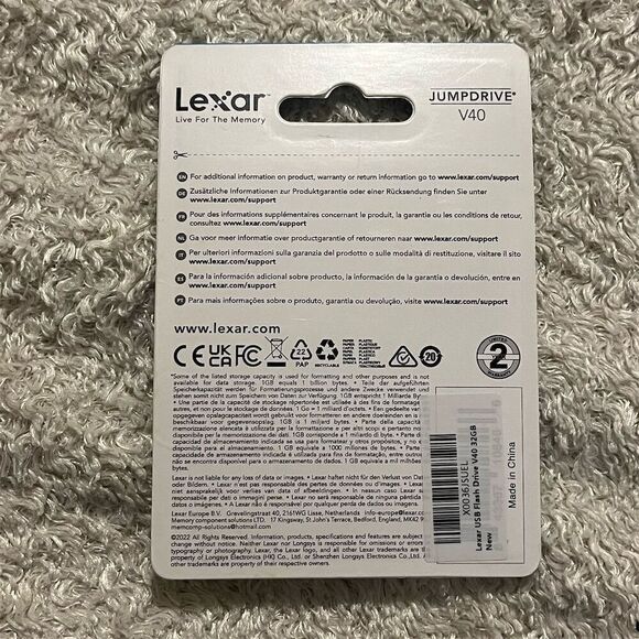 Lexar JumpDrive V40 32GB USB 2.0 Flash Drive with Keychain Hole - Gray - Picture 2 of 3